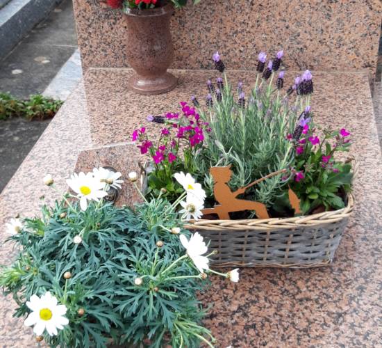 EspaceFloralAzieu - Fleurissement tombe 3